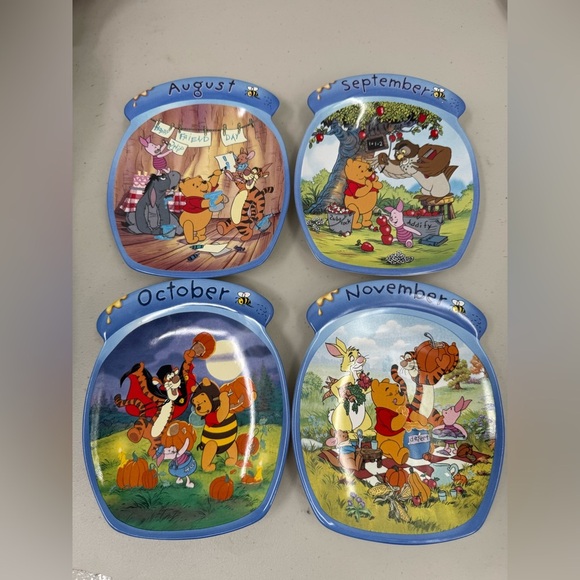 Bradford Exchange Disney Winnie the Pooh Whole Year Through Collector Plates - Picture 1 of 6